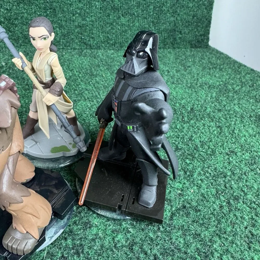 Lot of 12 Disney Infinity Star Wars Characters - Darth Vader, Chewbacca, Yoda
